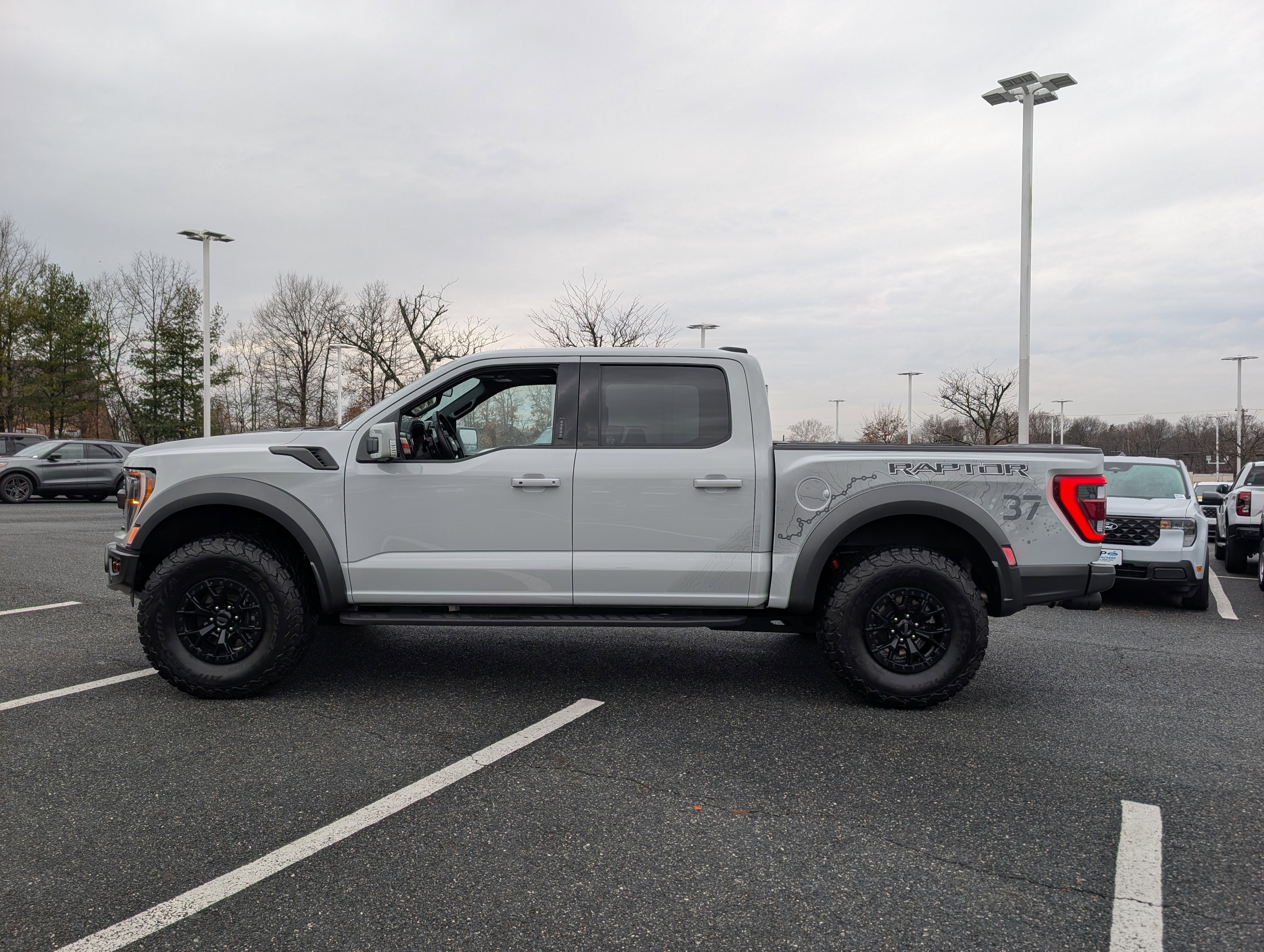 Certified 2023 Ford F150 Raptor w/ Raptor 37 Performance Package image 6