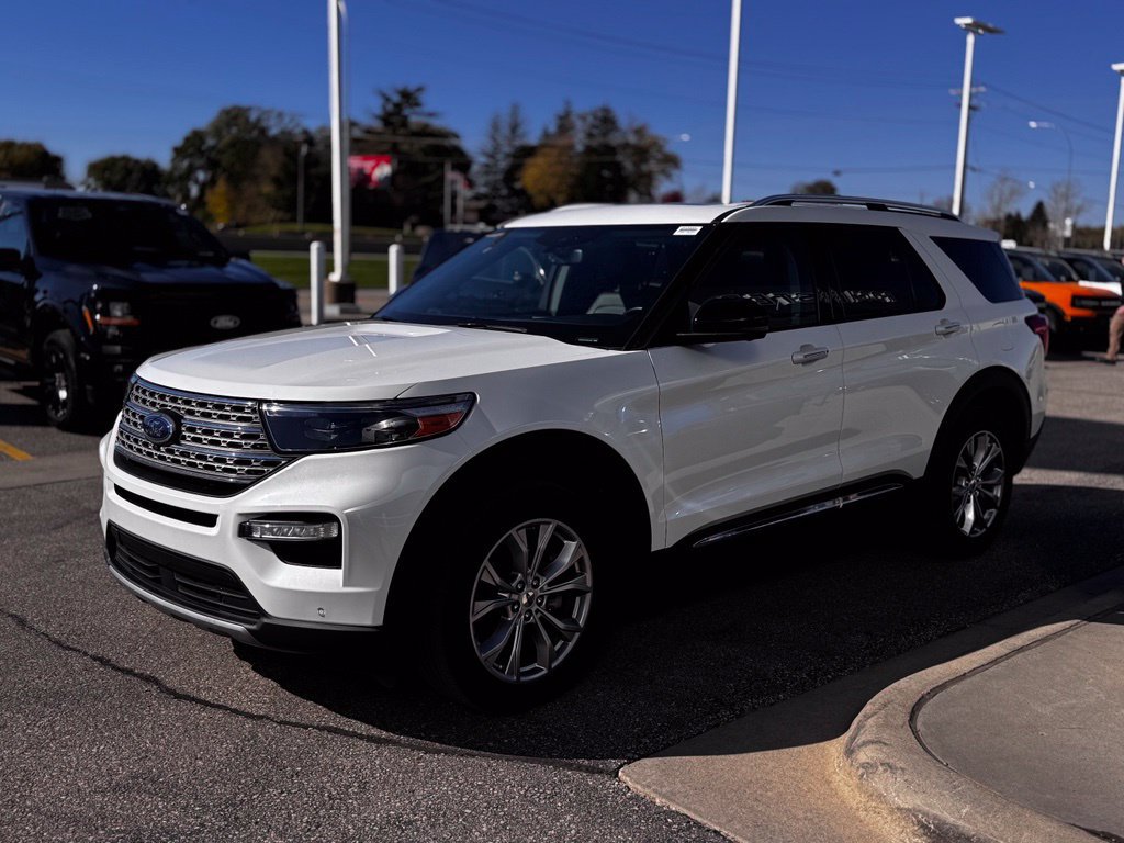 Certified 2023 Ford Explorer Limited w/ Equipment Group 301A AWD/4WD image 41