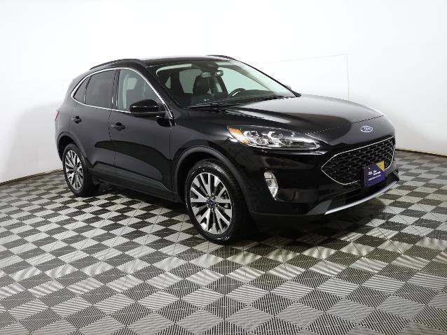 Certified 2022 Ford Escape Titanium w/ Class II Trailer Tow Package image 5