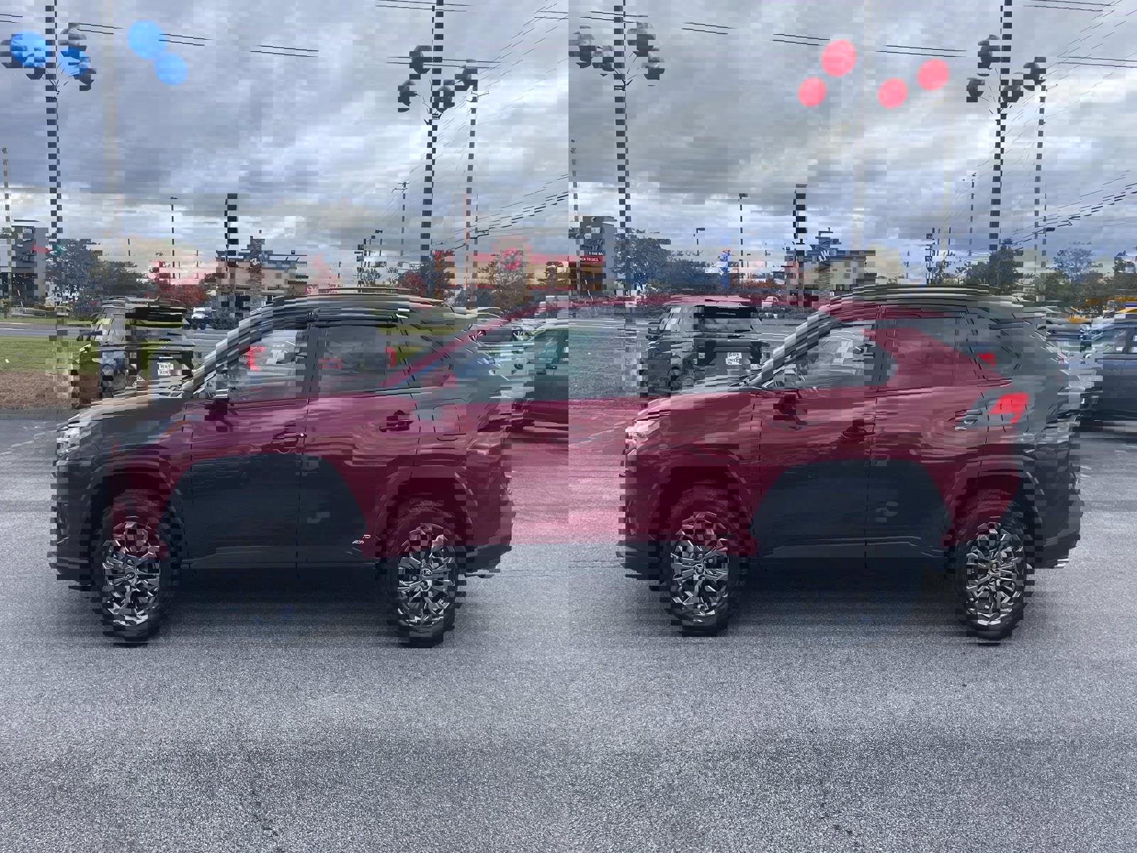 Used 2022 Toyota RAV4 XLE Premium image 8