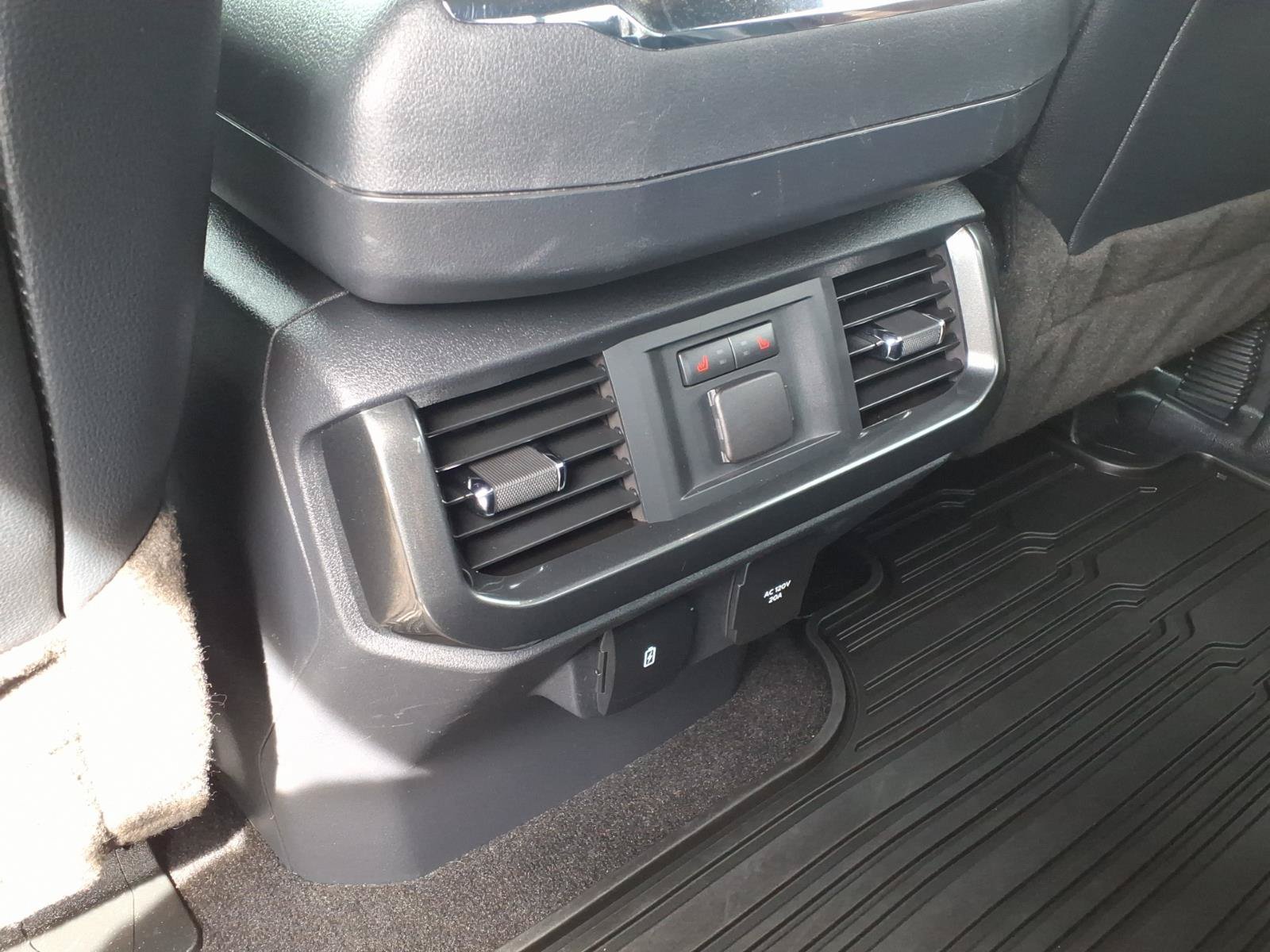 Certified 2022 Ford F150 Lariat w/ Equipment Group 502A High AWD/4WD image 24