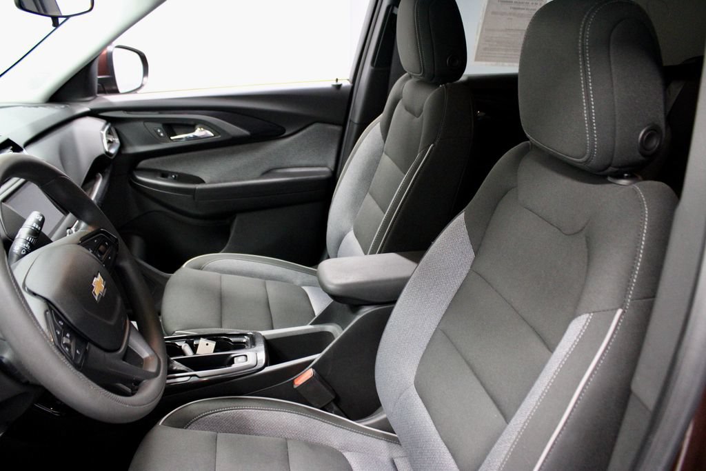 Used 2023 Chevrolet TrailBlazer LT FWD image 26