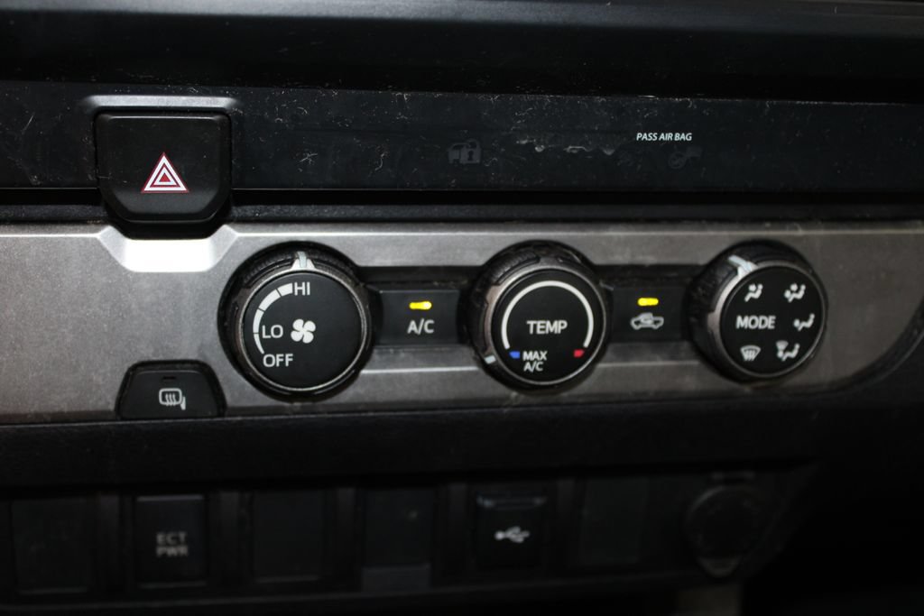 Used 2020 Toyota Tacoma SR w/ SR Convenience Package RWD image 43