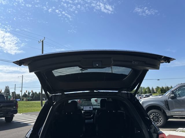 Certified 2025 Ford Explorer ST-Line AWD/4WD image 18
