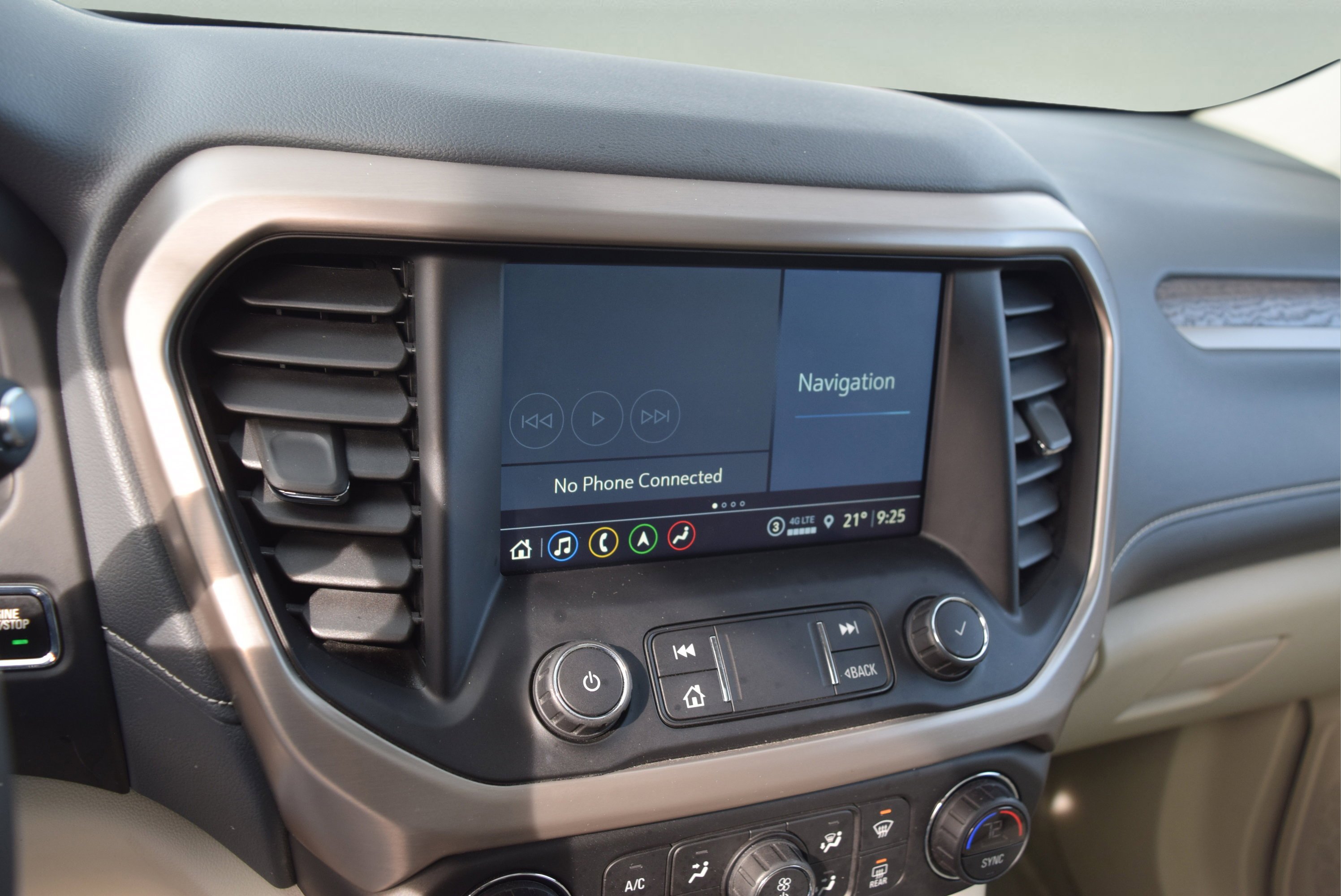 Used 2021 GMC Acadia Denali w/ Denali Ultimate Package image 19