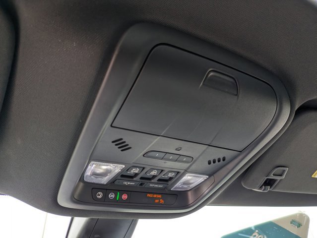 Used 2024 Buick Enclave Essence w/ Experience Buick Package image 28