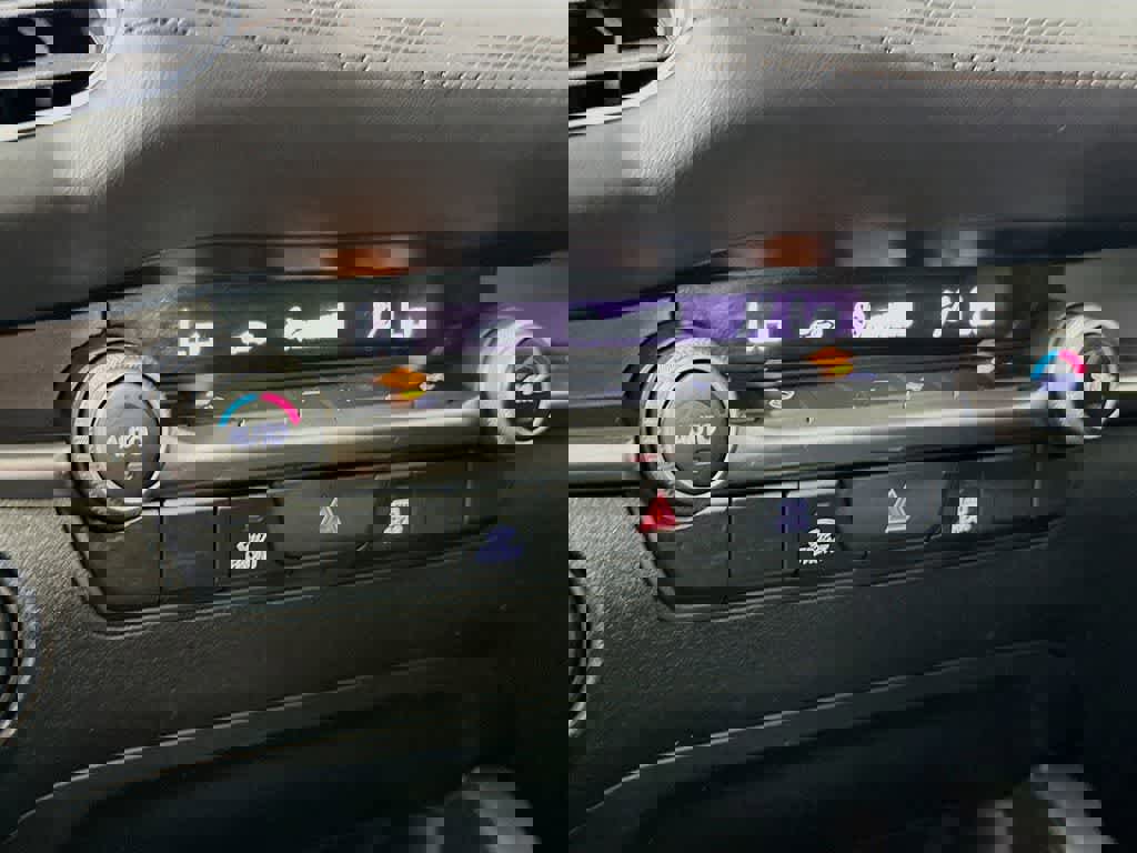 Used 2021 MAZDA MAZDA3 s image 20