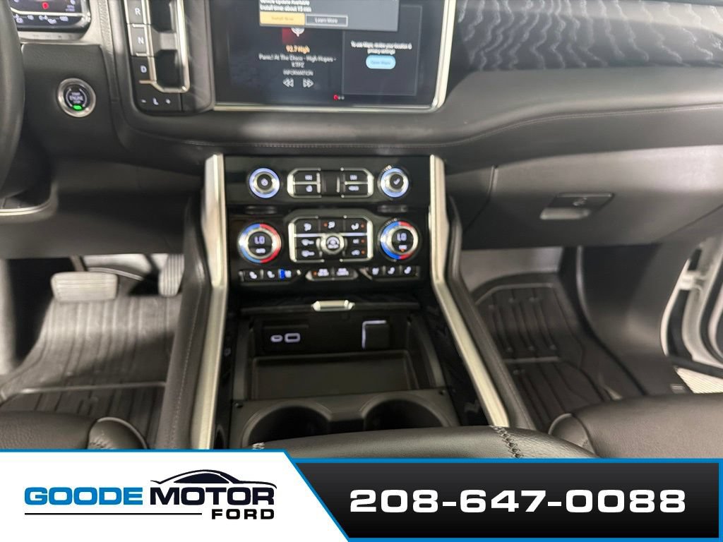 Used 2023 GMC Yukon XL Denali w/ Max Trailering Package AWD/4WD image 17