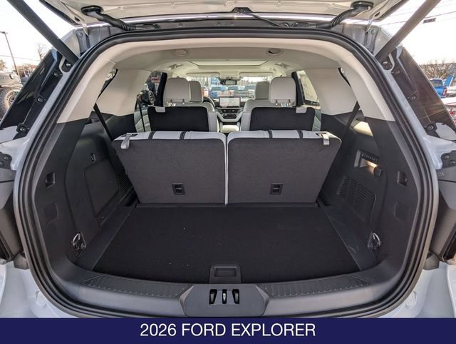 Certified 2026 Ford Explorer Platinum w/ LUX Leather Package AWD/4WD image 24