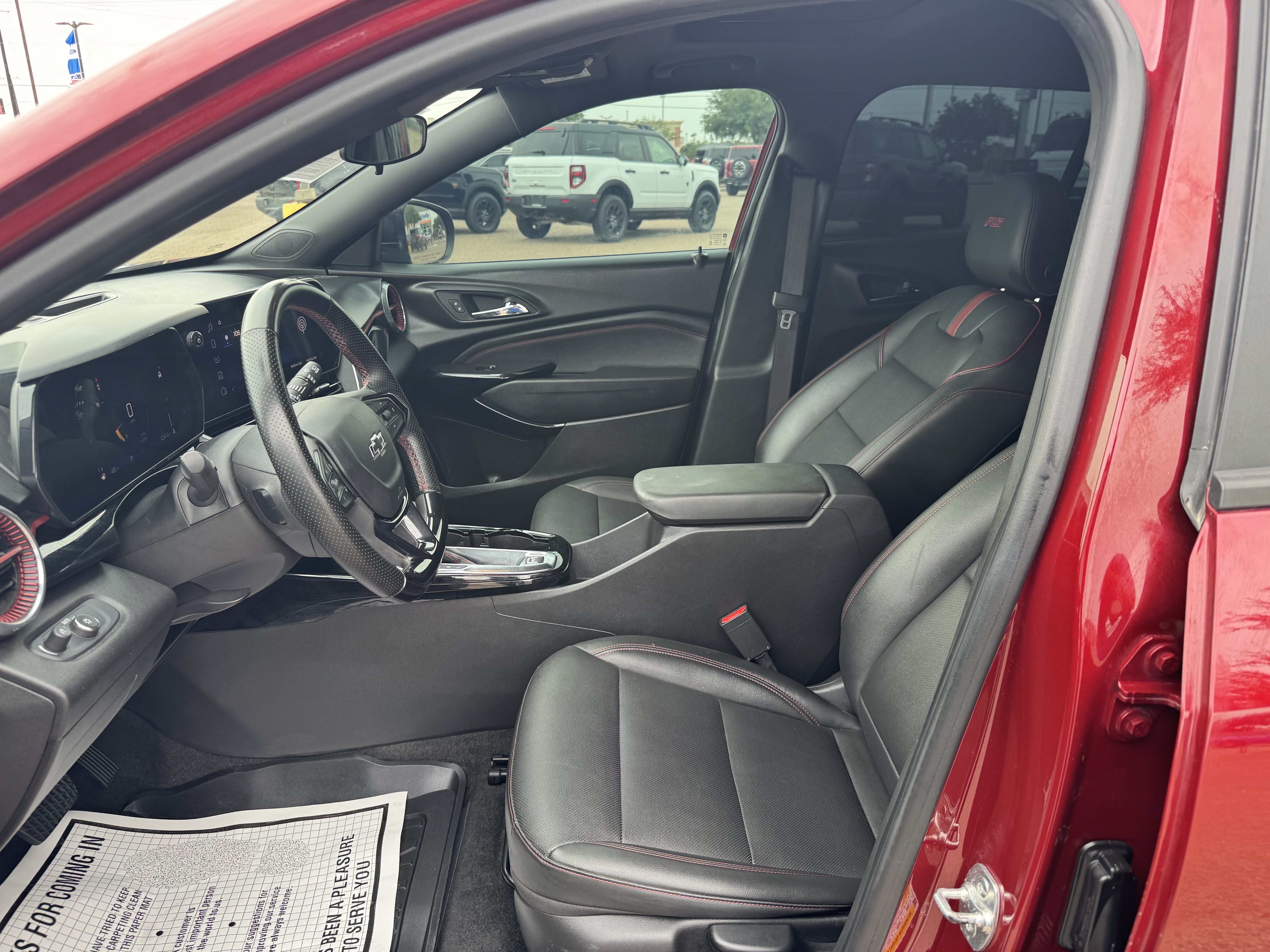 Used 2025 Chevrolet Trax RS w/ Sunroof Package FWD image 20