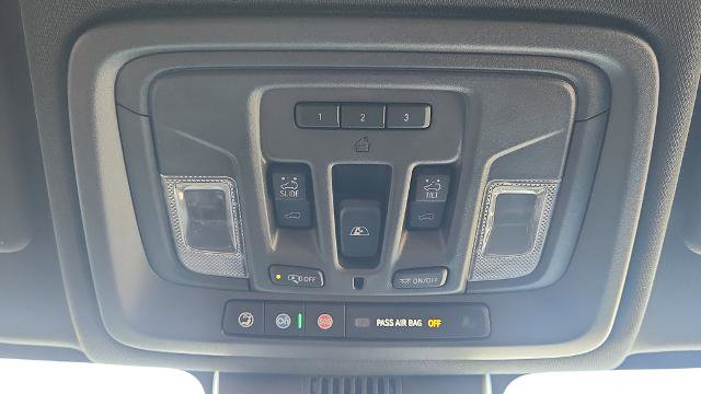 Used 2024 Chevrolet Silverado 3500 High Country w/ High Country Premium Package image 20