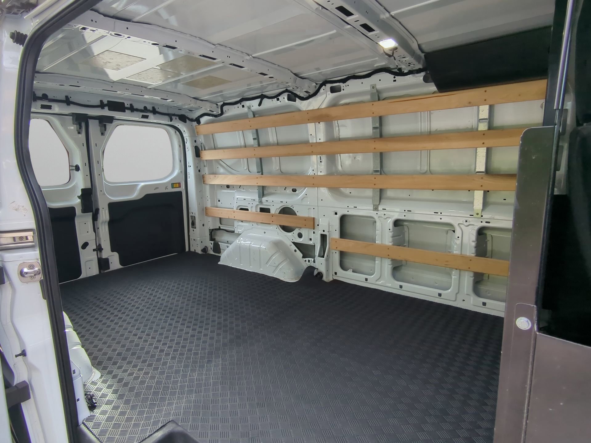 Certified 2024 Ford Transit 250 w/ Exterior Upgrade Package image 45