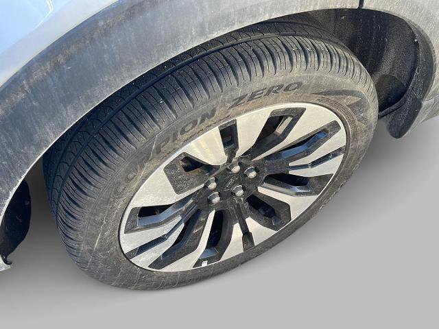 Certified 2025 Ford Explorer Platinum w/ LUX Leather Package image 14