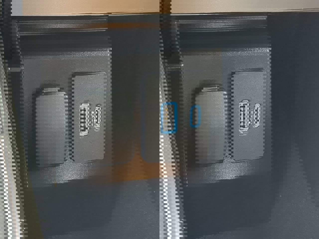 Certified 2024 Ford Explorer XLT image 21