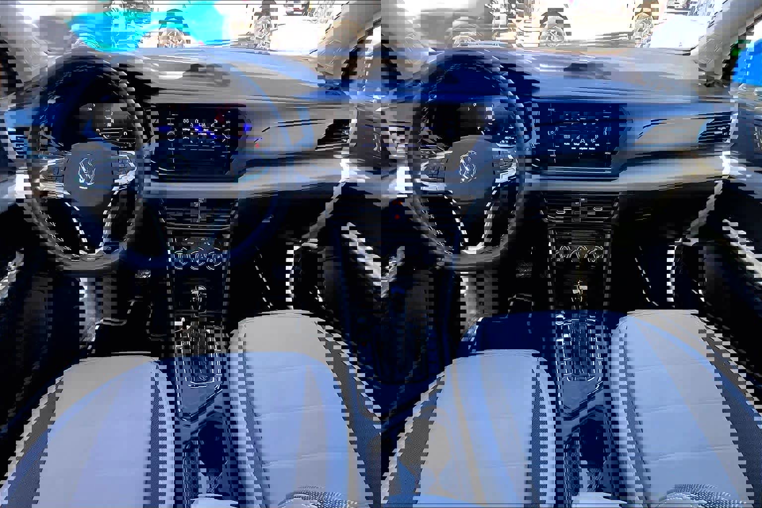 Used 2023 Volkswagen Taos SE image 17