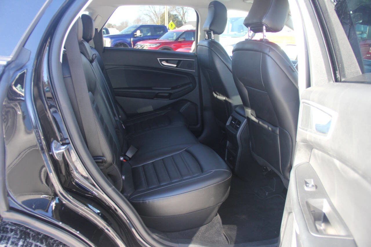 Certified 2024 Ford Edge SEL image 13