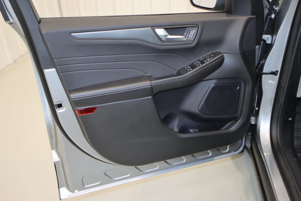 Certified 2024 Ford Escape SE image 29