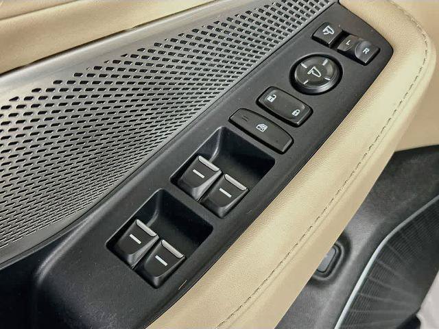 Used 2023 Acura MDX SH-AWD w/ Technology Package image 29