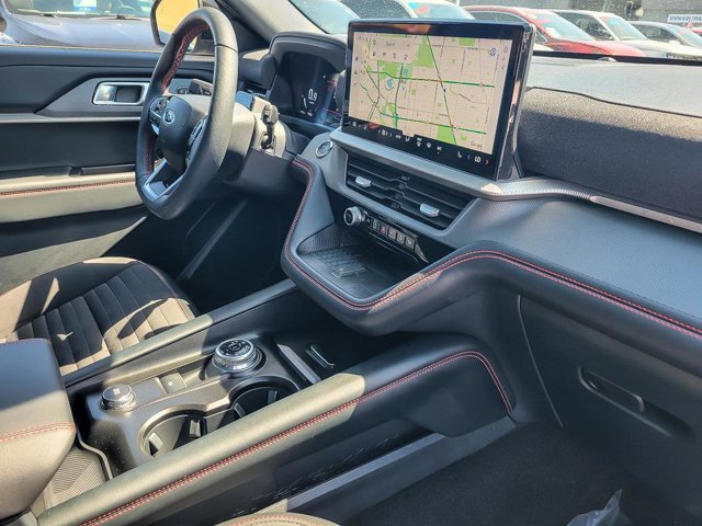 Certified 2025 Ford Explorer ST-Line w/ Premium Package AWD/4WD image 32