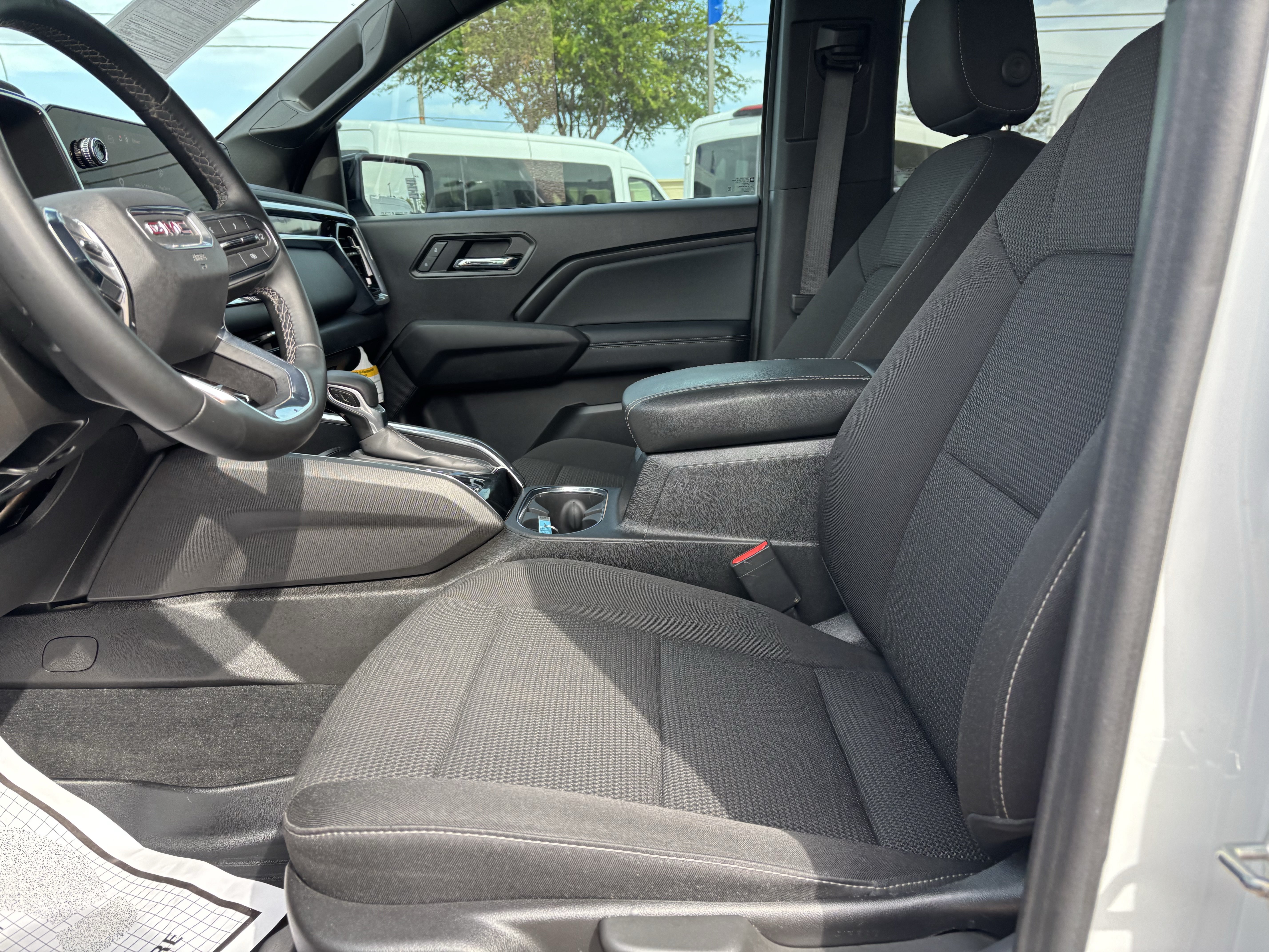 Used 2025 GMC Canyon Elevation w/ Convenience Package RWD image 10