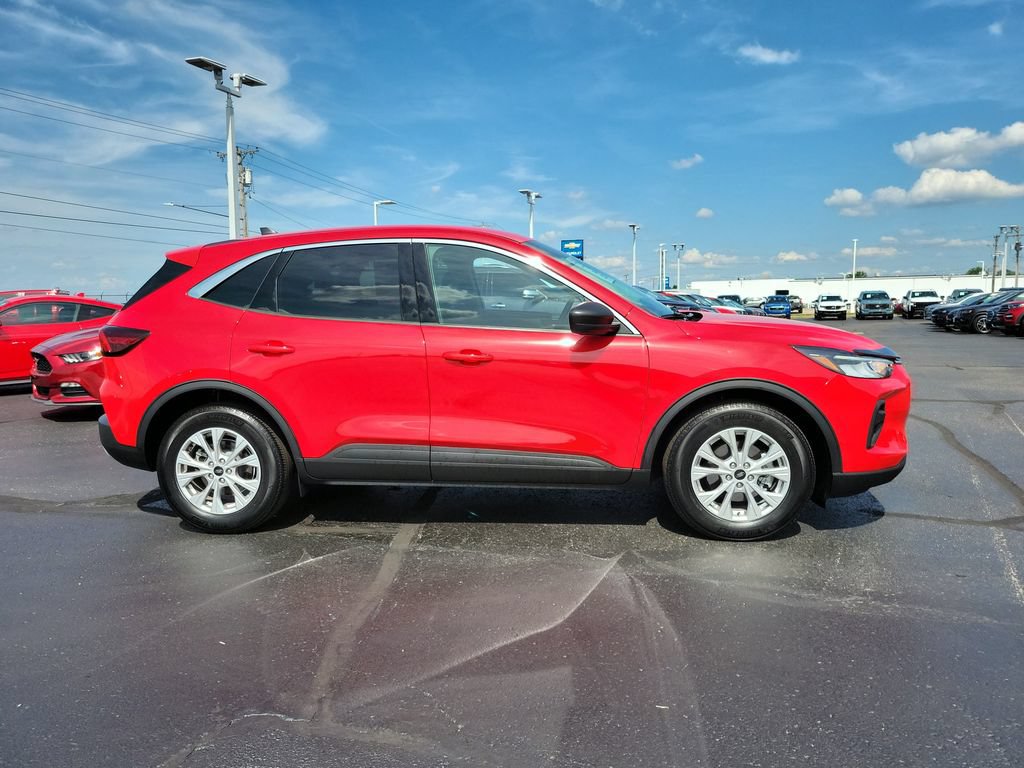 Certified 2024 Ford Escape Active FWD image 3