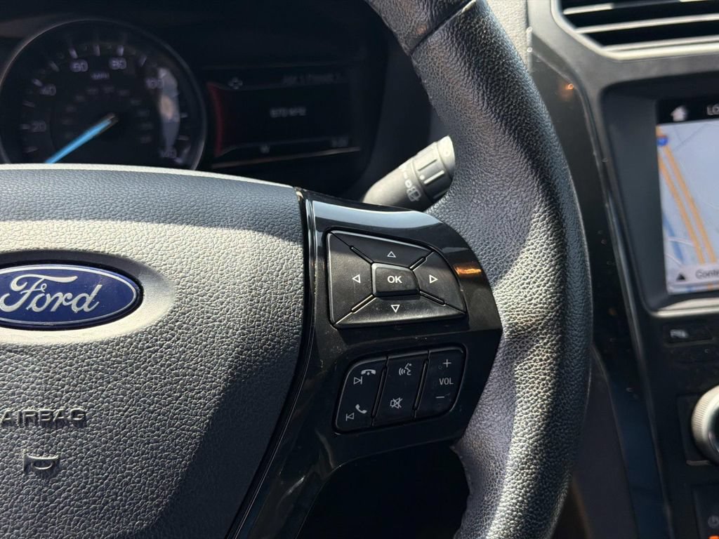 Certified 2019 Ford Explorer XLT w/ Equipment Group 202A FWD image 27