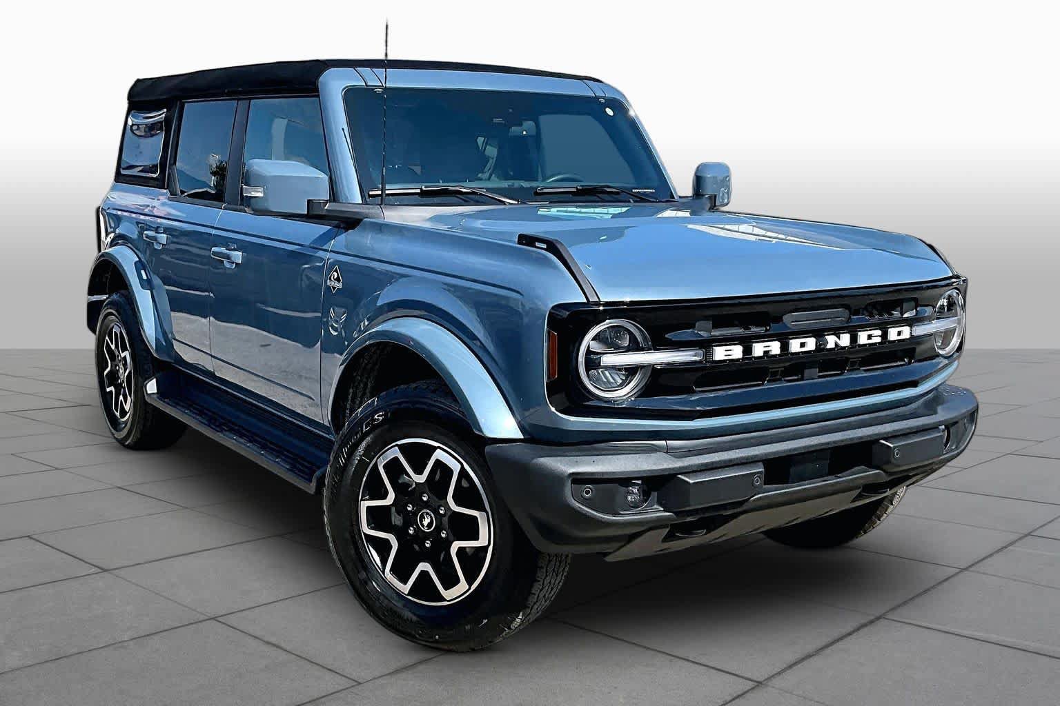 Certified 2025 Ford Bronco Outer Banks AWD/4WD image 3