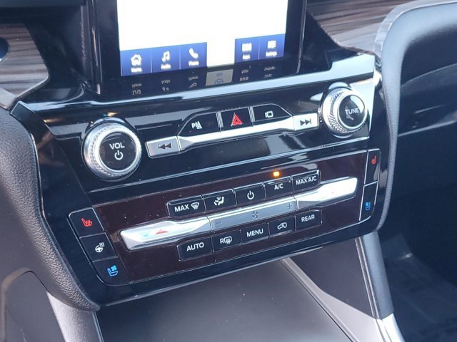 Certified 2022 Ford Explorer Limited w/ Equipment Group 301A image 29