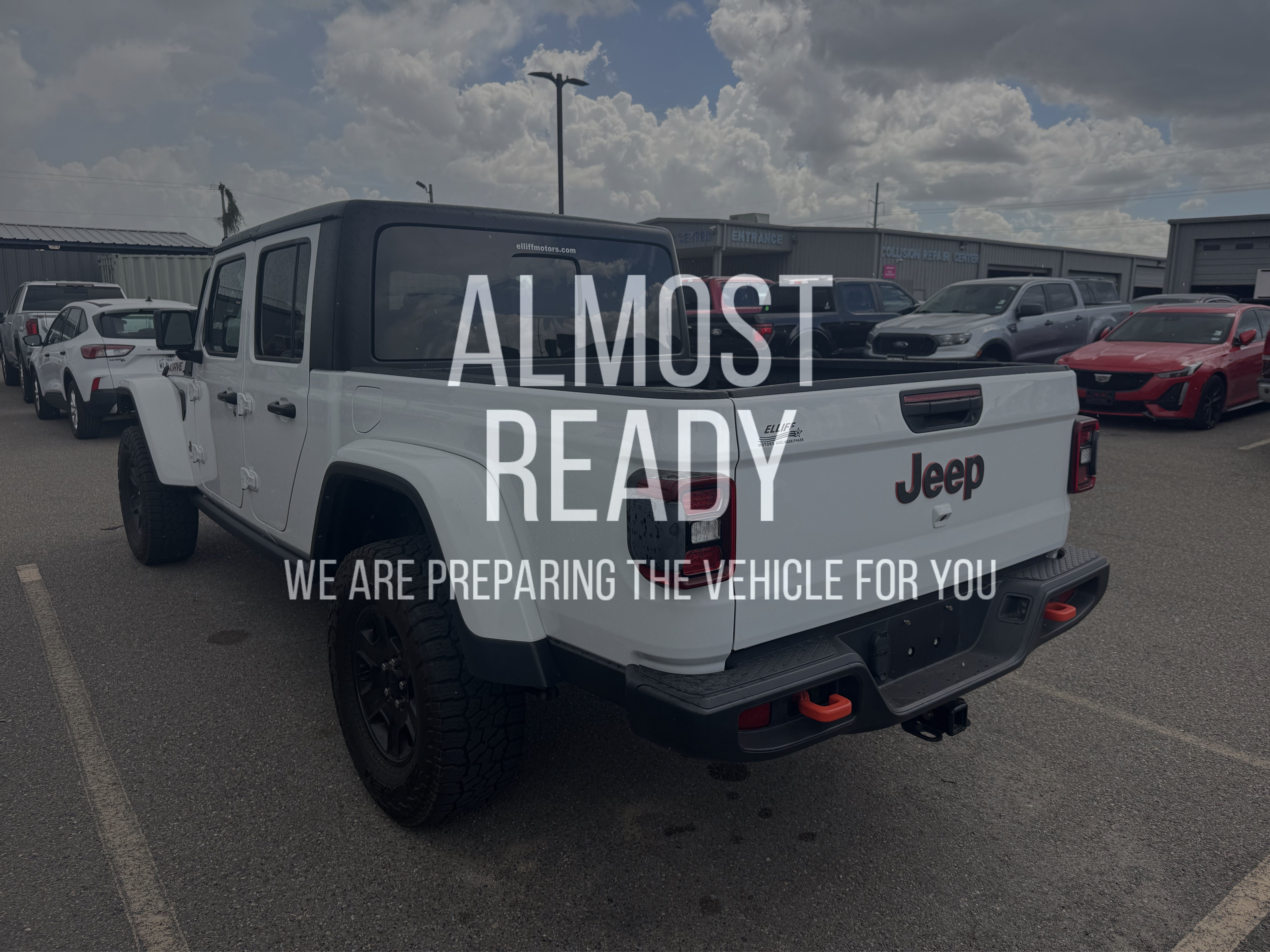 Used 2023 Jeep Gladiator Mojave w/ LED Lighting Group AWD/4WD image 3