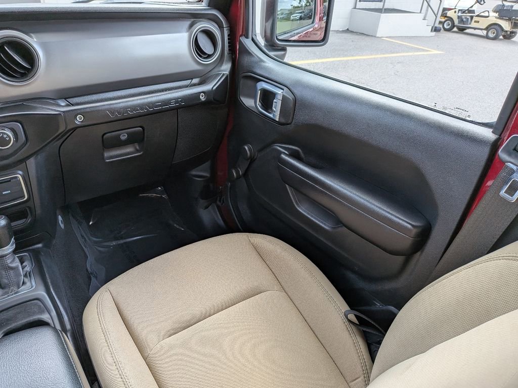 Used 2021 Jeep Wrangler Unlimited Sport image 17