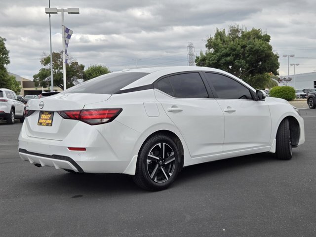 Used 2025 Nissan Sentra SV FWD image 4