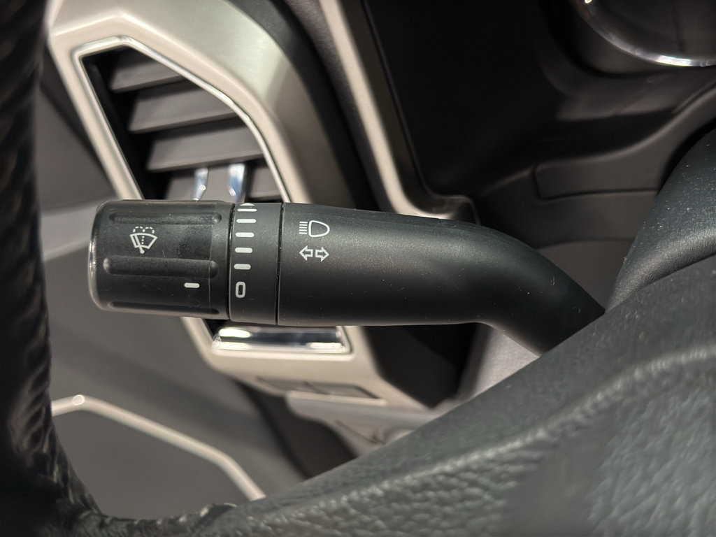 Certified 2022 Ford F250 Lariat w/ Lariat Ultimate Package image 29