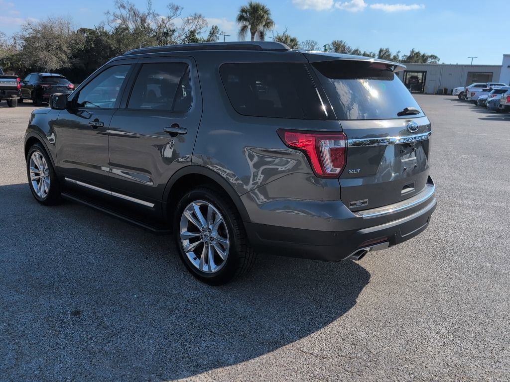 Certified 2018 Ford Explorer XLT w/ Equipment Group 202A image 5