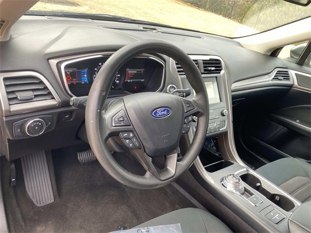Certified 2020 Ford Fusion SE image 29