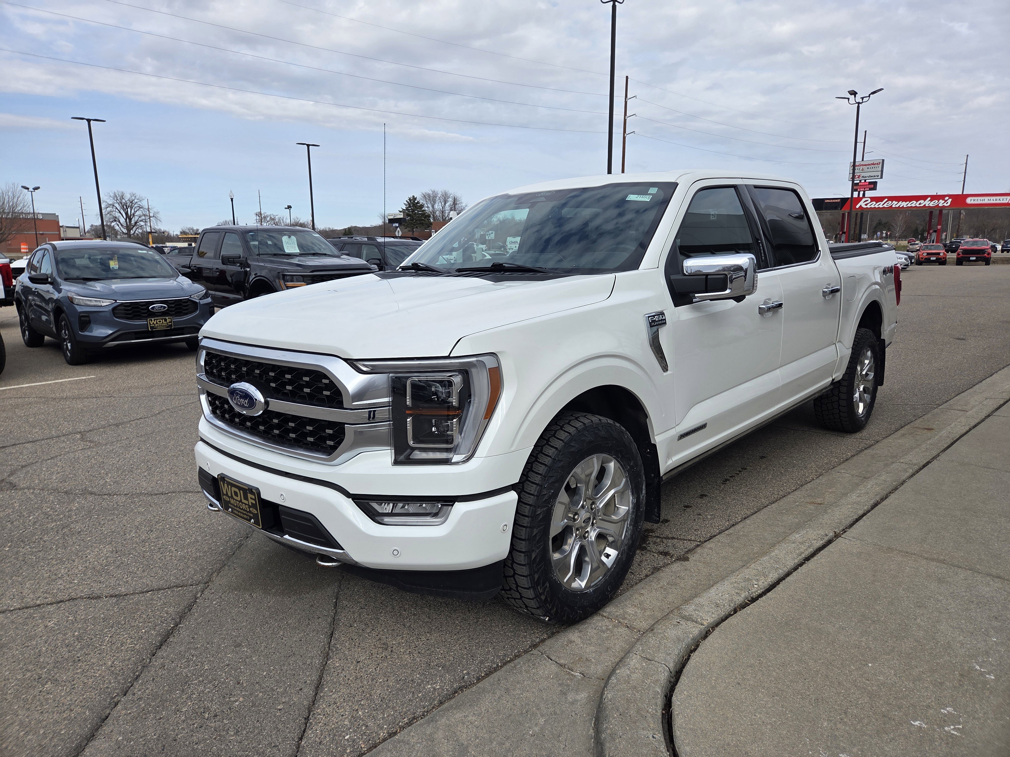 Certified 2022 Ford F150 Platinum w/ Equipment Group 701A High AWD/4WD image 3