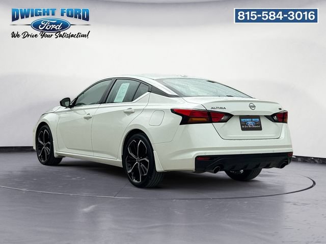 Used 2023 Nissan Altima 2.5 SR w/ SR Premium Package FWD image 3