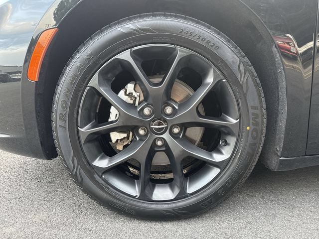 Used 2025 Chrysler Pacifica Limited FWD image 10