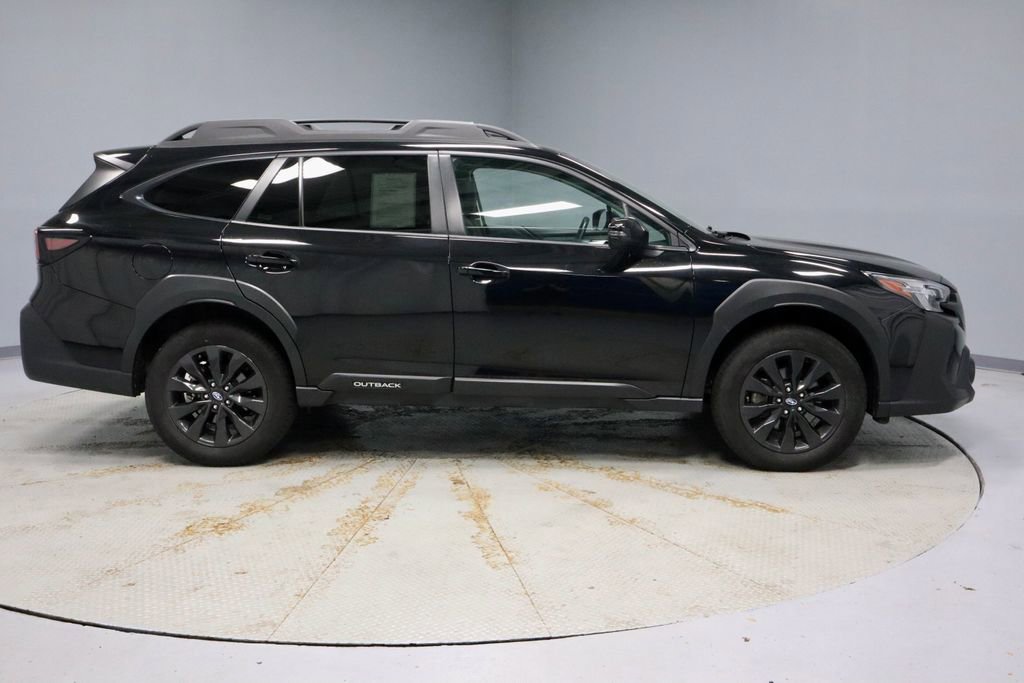 Used 2025 Subaru Outback Onyx Edition image 6
