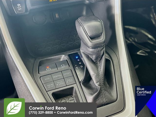 Used 2020 Toyota RAV4 XLE w/ All Weather Liner Package AWD/4WD image 19