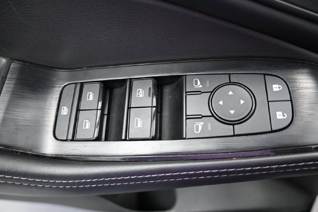 Used 2025 Nissan Rogue SV FWD image 14