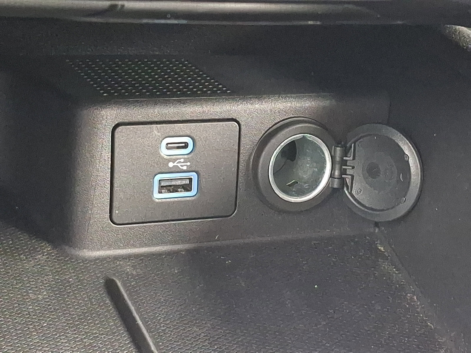 Certified 2023 Ford Escape SE image 31