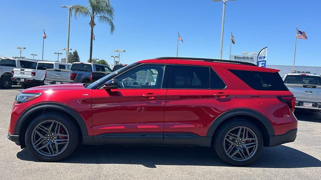 Certified 2025 Ford Explorer ST-Line w/ Premium Package RWD image 7