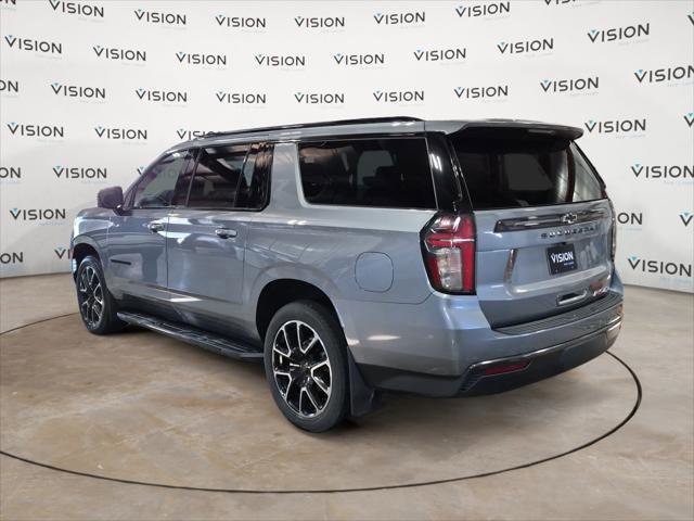Used 2022 Chevrolet Suburban RST w/ Luxury Package image 3