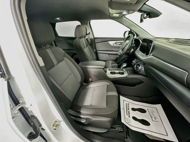 Used 2025 Chevrolet Blazer LT w/ Convenience Package FWD image 33