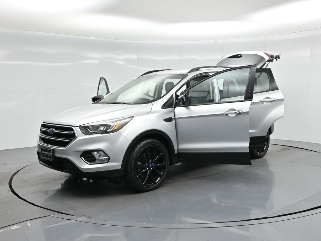 Certified 2019 Ford Escape SE image 49