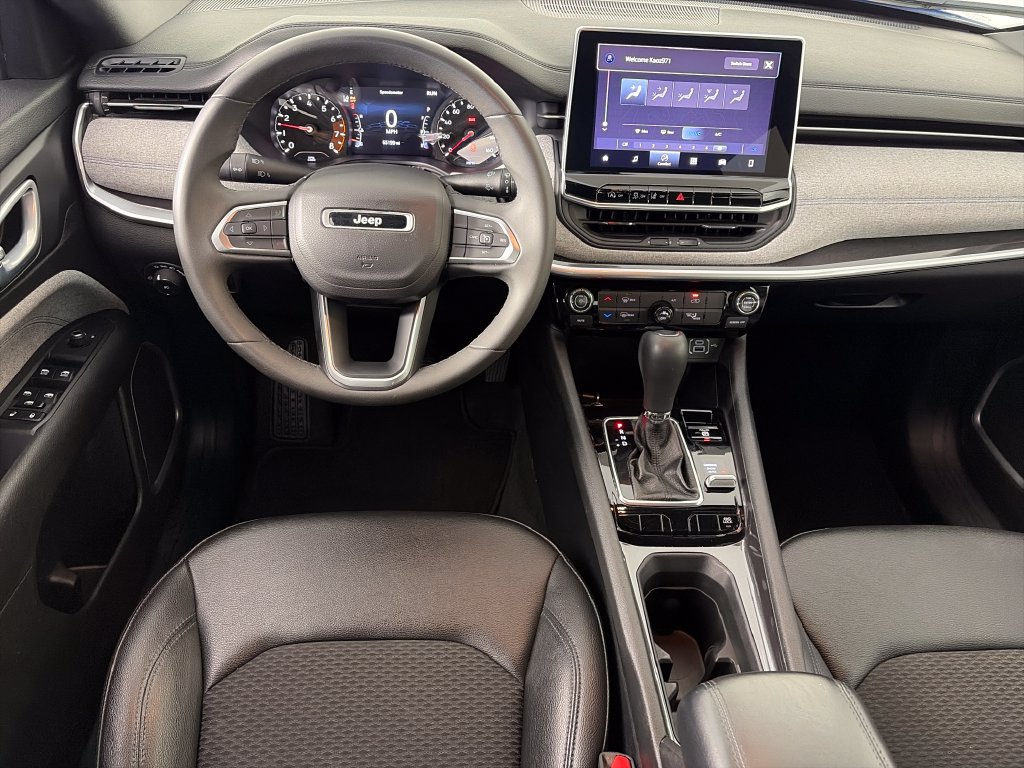 Used 2024 Jeep Compass Latitude AWD/4WD image 14