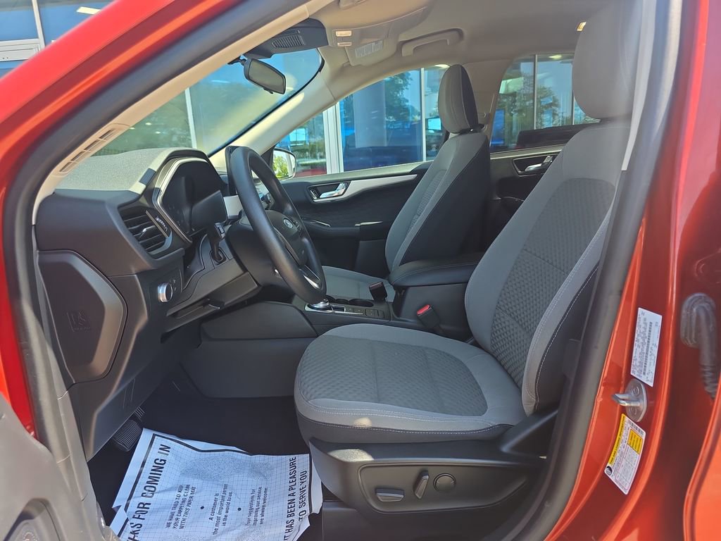 Certified 2020 Ford Escape SE FWD image 16
