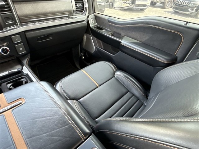 Certified 2023 Ford F450 Platinum w/ FX4 Off-Road Package image 19