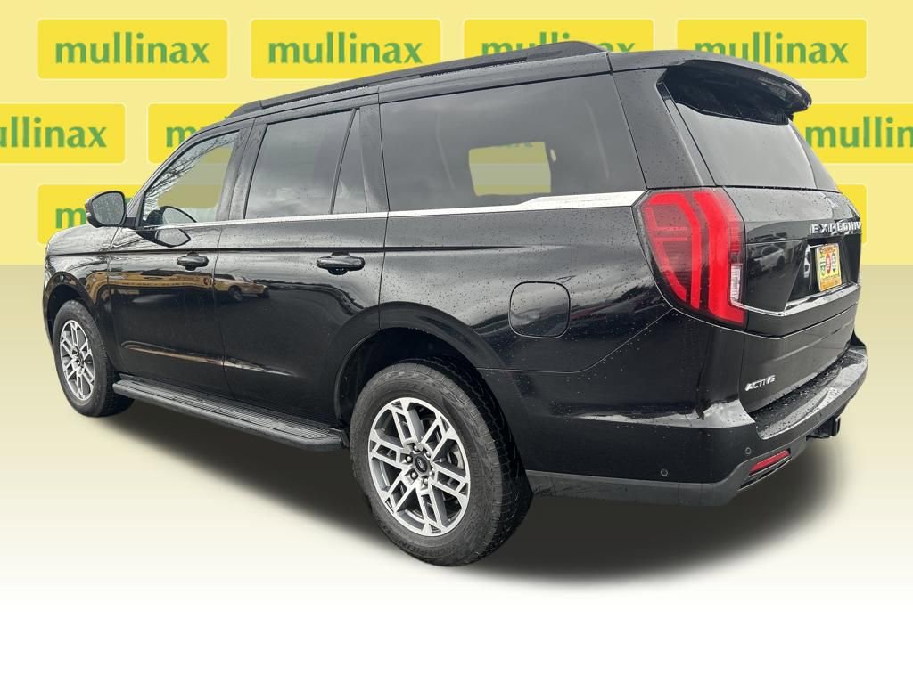 Certified 2025 Ford Expedition Active image 11