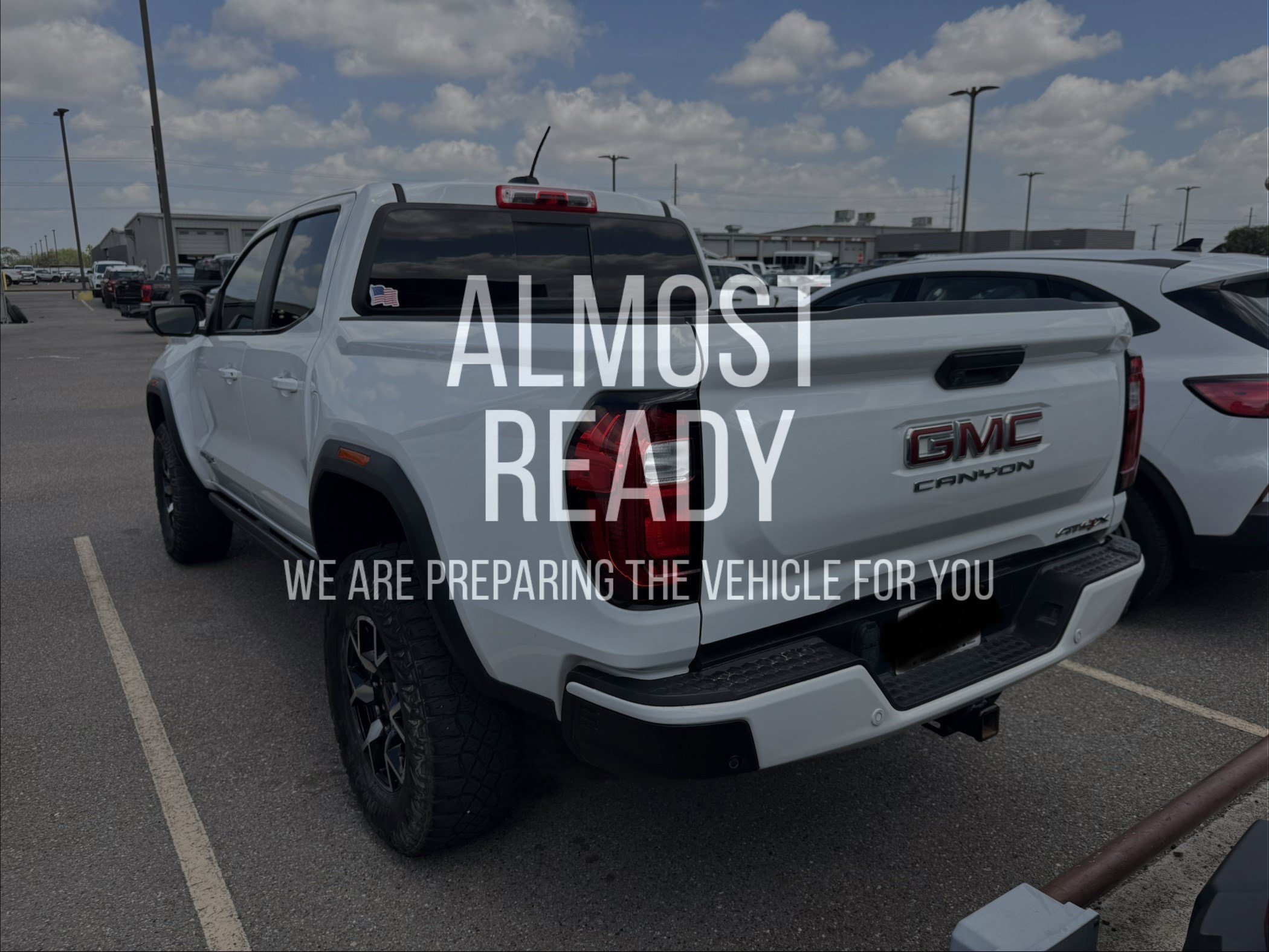 Used 2023 GMC Canyon AT4X AWD/4WD image 3